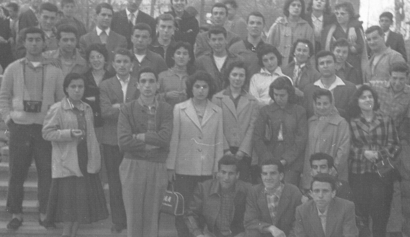 The first students to enter the Faculty of Architecture in 1956 were on a trip