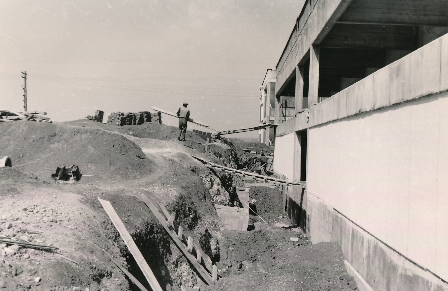 Construction of mechanical laboratory (1964)