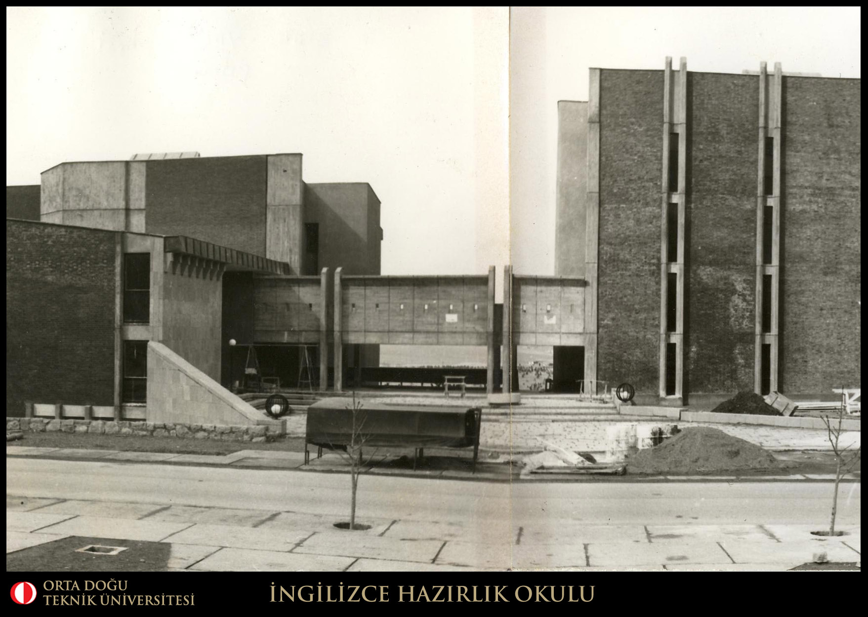The construction of  School of Foreign Languages