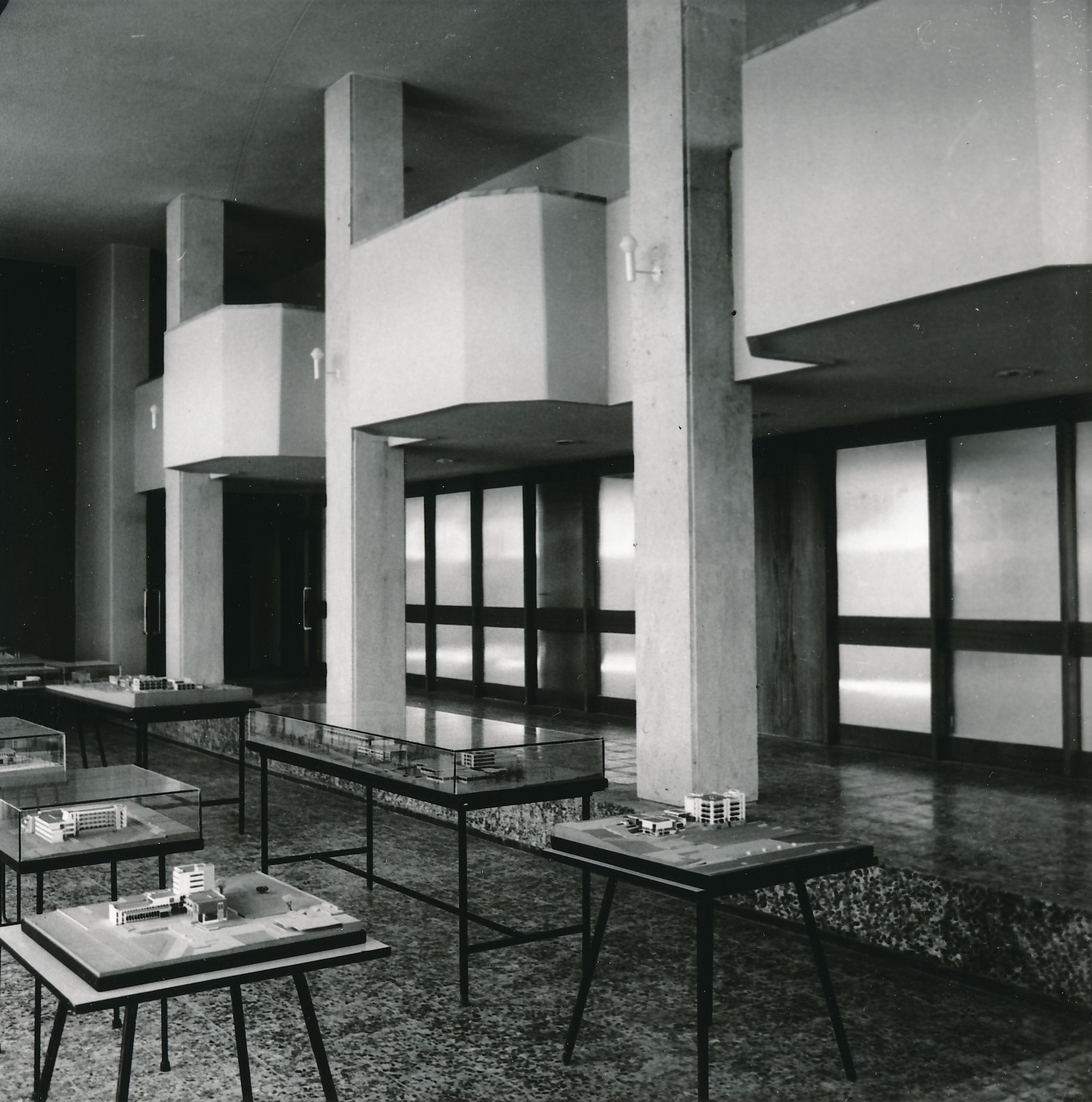 Models inside the Rectorate (September, 1968)