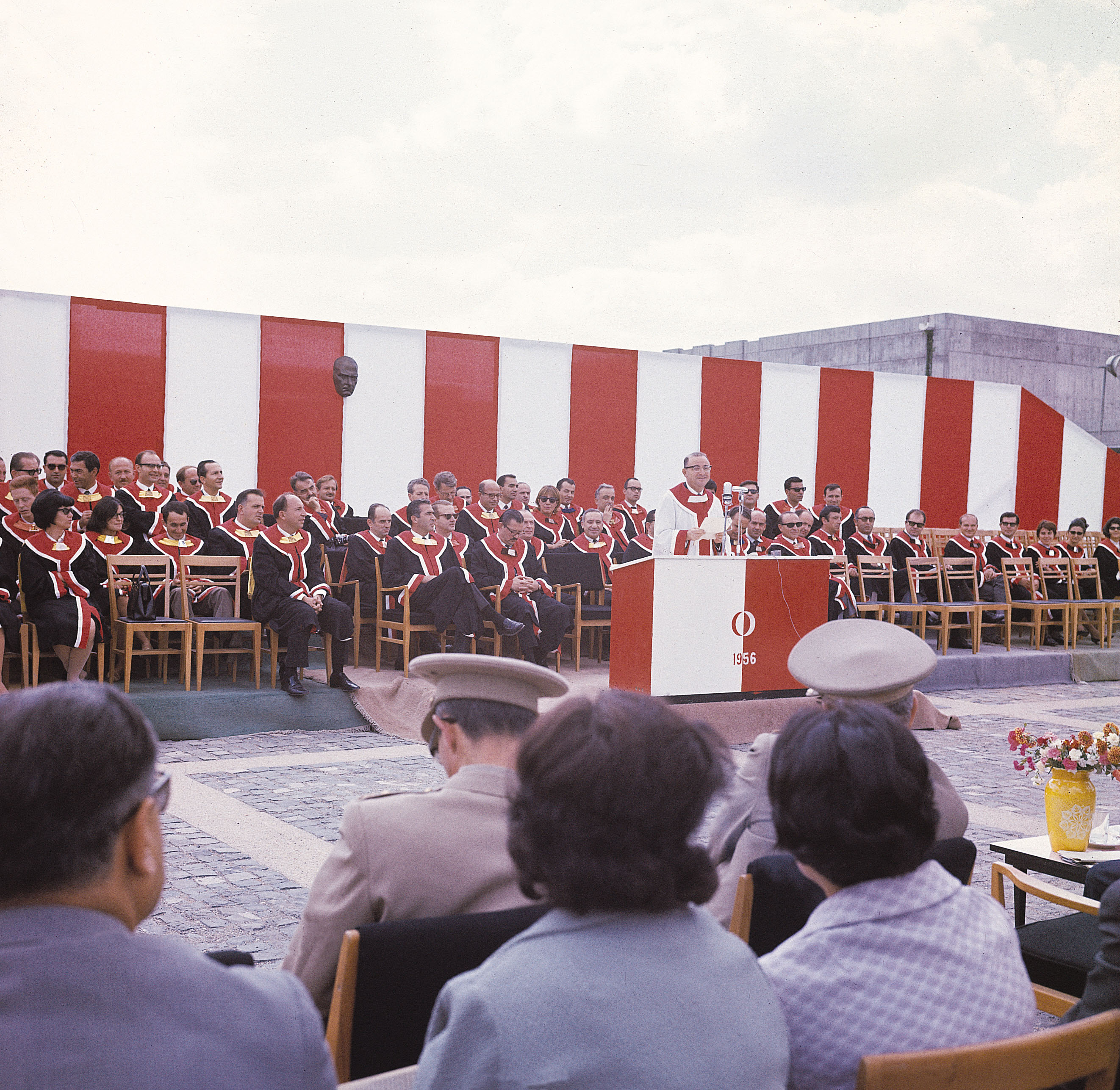 Images of the METU Graduation ceremony held with the participation of soldiers and other visitors in the 1960s