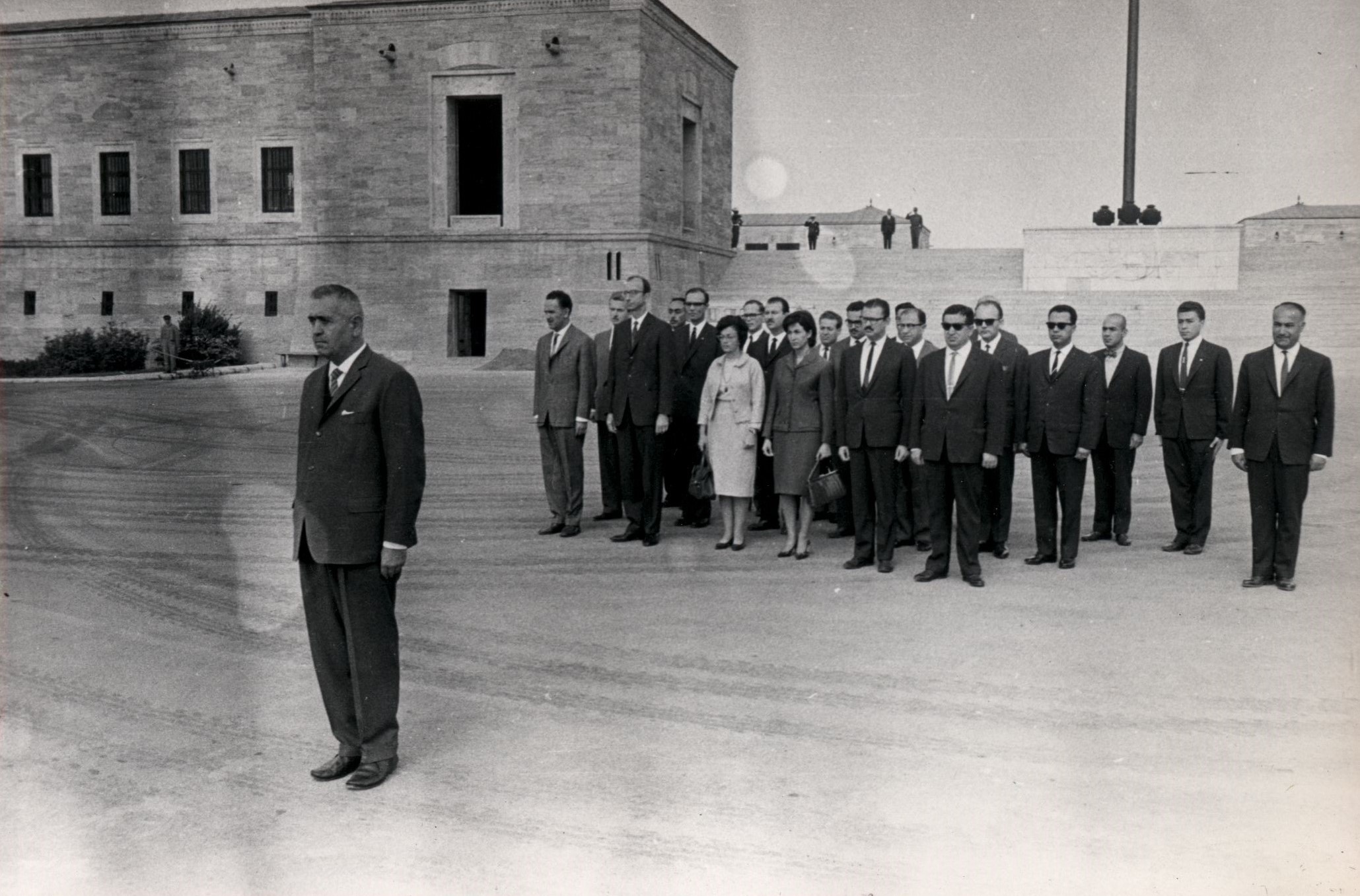 Erdal İnönü's visit to the Anıtkabir