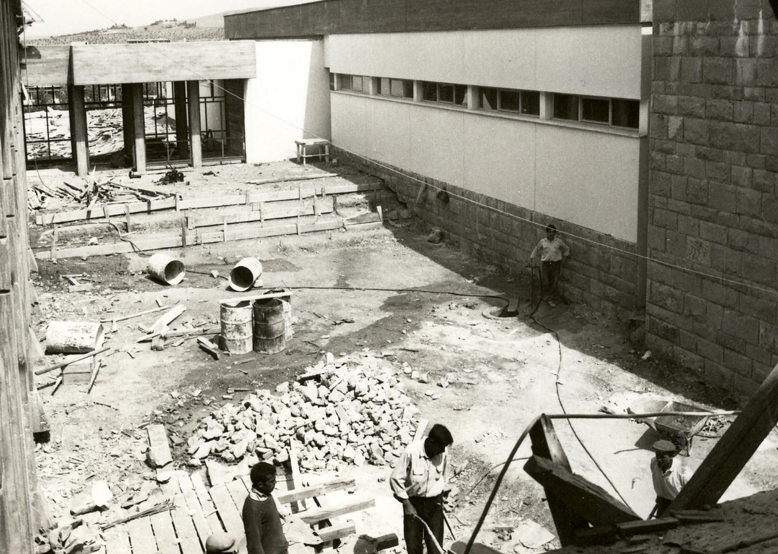 Mechanical Engineering additional building construction (1968-1969)