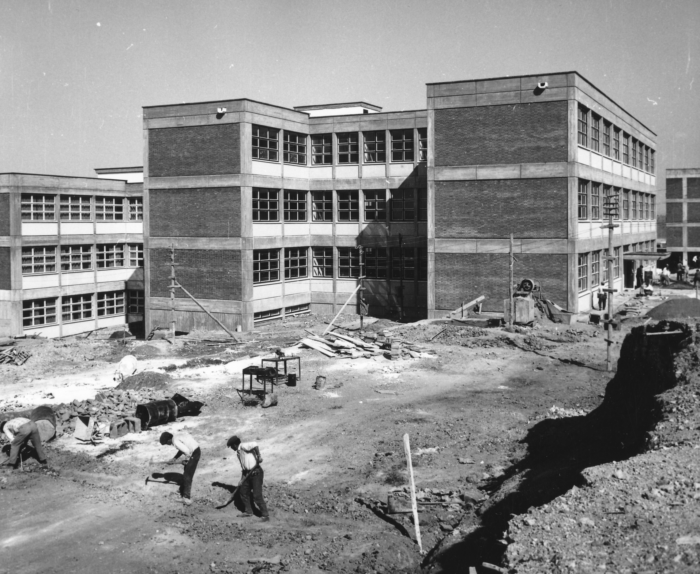 Basic electricity and classes block construction
