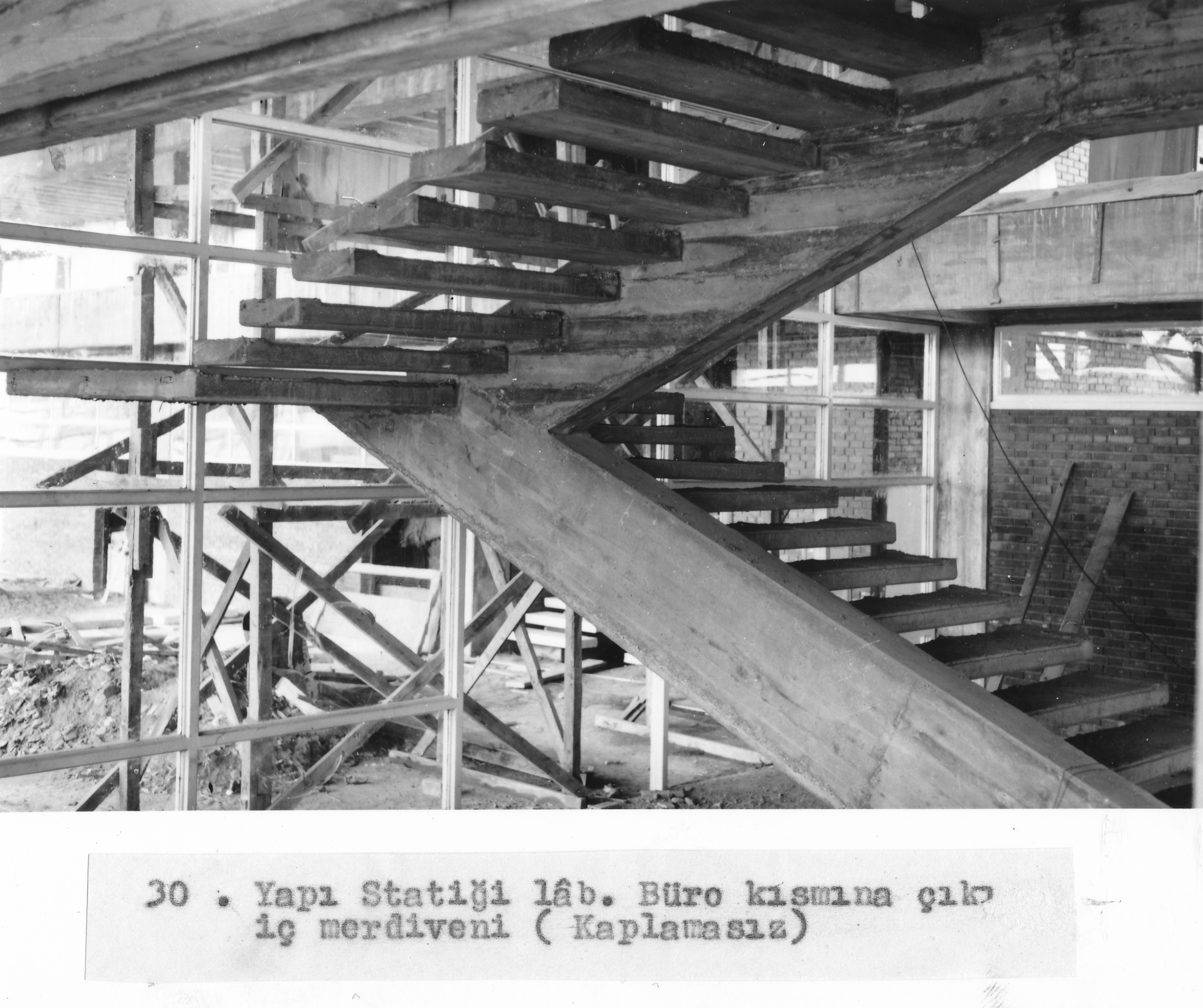 Construction of structural statics laboratory (1964)