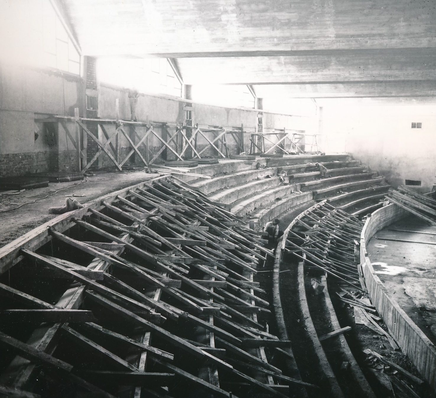 Construction of the stands inside the hall (May 13, 1967)