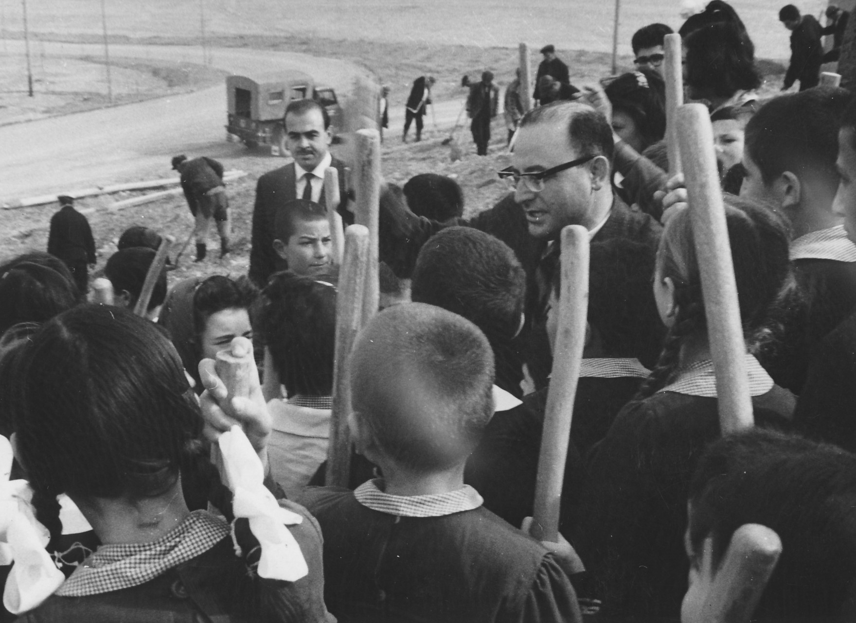 Kemal Kurdaş with Dikmen Primary School Students at the The Traditional Tree Planting Festival (1960s)