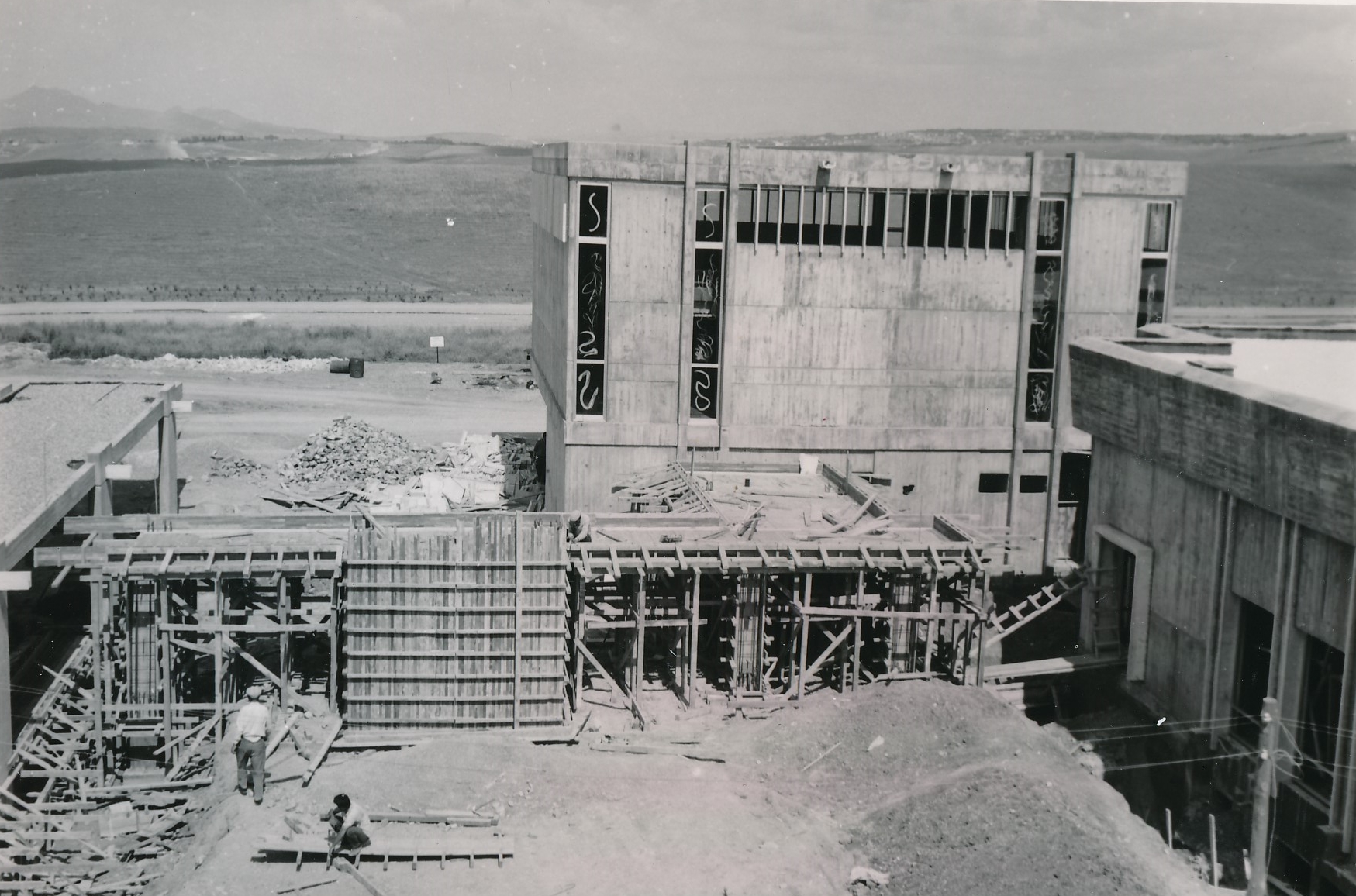 Construction of the Faculty of Architecture entrance (August 2, 1963)